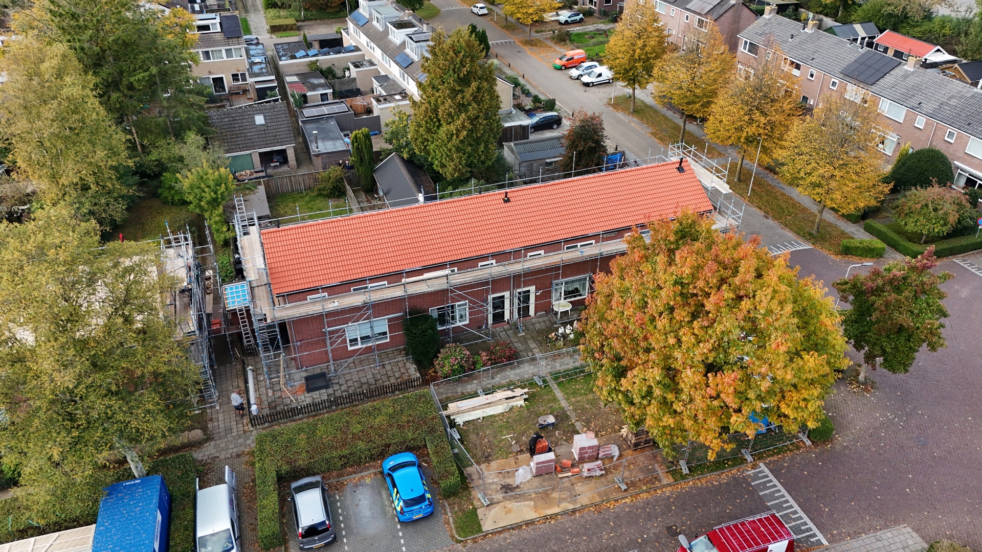 Nieuw dak op huizen in Burgum